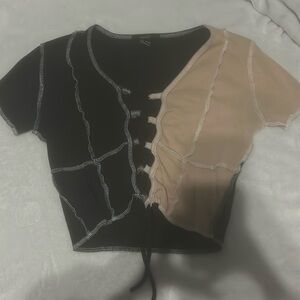 Small mid-length Crop top
Forever 21 Half tan half black